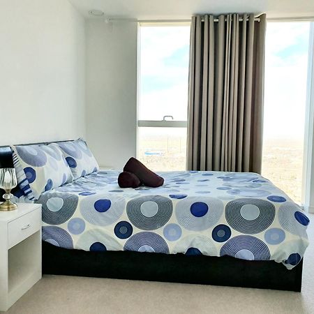 Ultra Modern Room Лондон Стая снимка