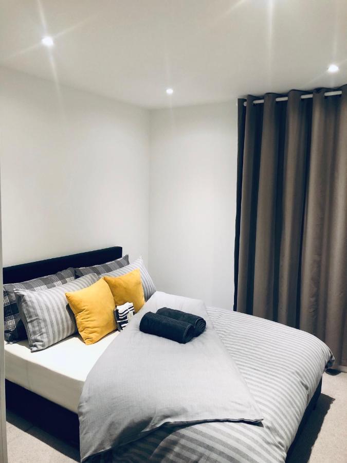 Ultra Modern Room Лондон Екстериор снимка